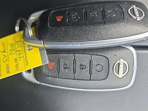 Used 2023 Nissan Rogue SV AWD/4WD image 40