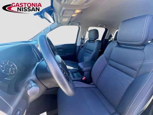 Used 2024 Nissan Frontier SV w/ Technology Package image 27