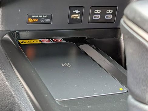 Used 2025 Toyota Camry SE w/ Multimedia Upgrade Package FWD image 17