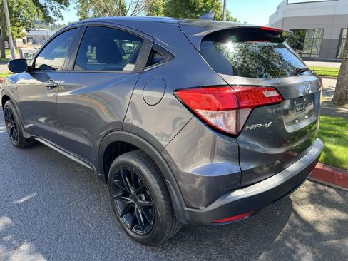 Used 2016 Honda HR-V LX image 4