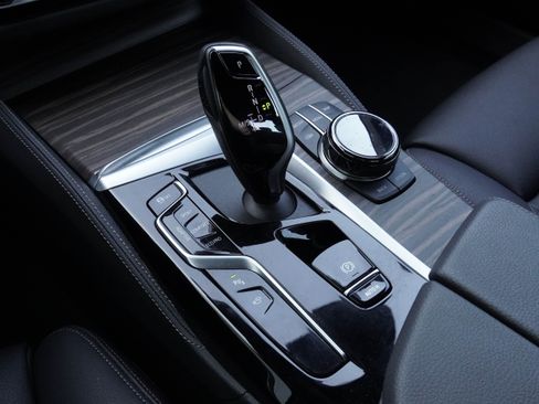 Used 2023 BMW M550i xDrive w/ Executive Package AWD/4WD image 30