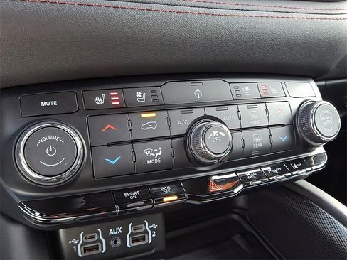 Used 2022 Dodge Durango R/T image 17