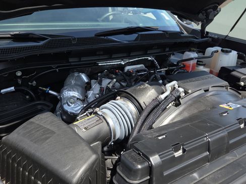 Used 2025 Chevrolet Silverado 2500 LT AWD/4WD image 17