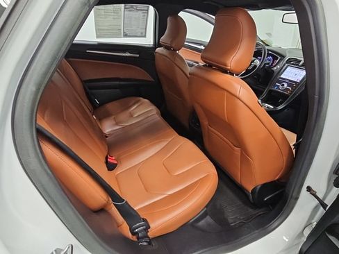 Used 2019 Ford Fusion Titanium AWD/4WD image 33