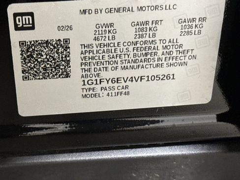 New 2027 Chevrolet Bolt LT w/ Comfort Package FWD image 28
