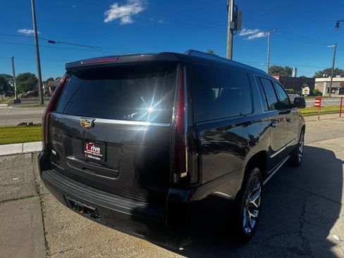 Used 2016 Cadillac Escalade ESV Platinum AWD/4WD image 7