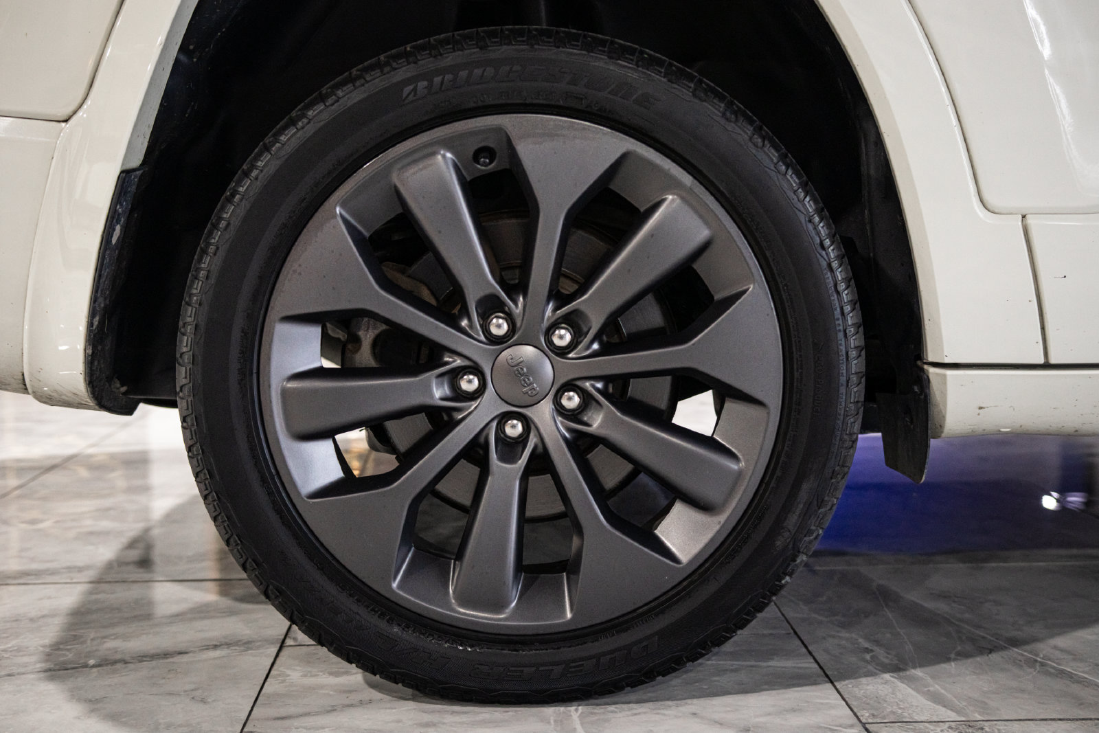 Used 2019 Jeep Cherokee High Altitude AWD/4WD image 31