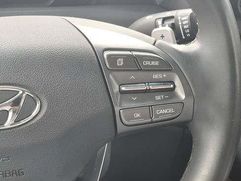Used 2022 Hyundai Ioniq SE FWD image 7