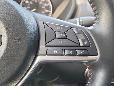 Used 2024 Nissan Sentra SR FWD image 8