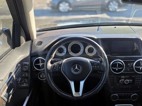 Used 2015 Mercedes-Benz GLK 350 GLK 350 4MATIC AWD 4dr SUV image 17