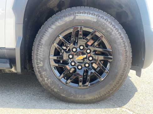 Used 2024 Chevrolet Silverado EV W/T AWD/4WD image 5