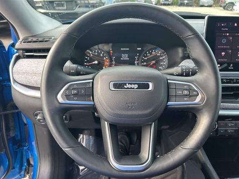 Used 2022 Jeep Compass Latitude AWD/4WD image 15