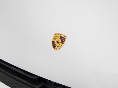 New 2026 Porsche Macan image 32