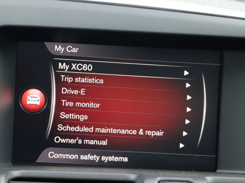 Used 2017 Volvo XC60 T5 Inscription w/ Advanced Package AWD/4WD image 17