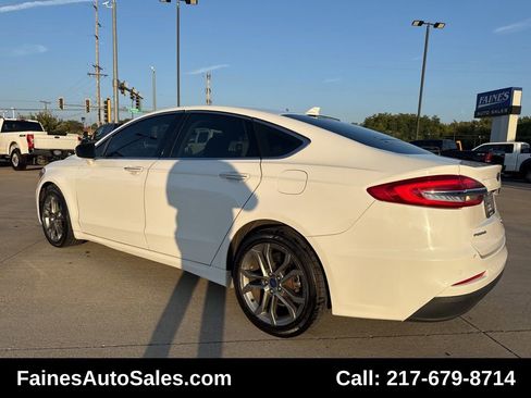 Used 2019 Ford Fusion SEL image 12