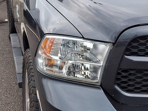 Used 2019 RAM 1500 Express w/ Express Value Package AWD/4WD image 8