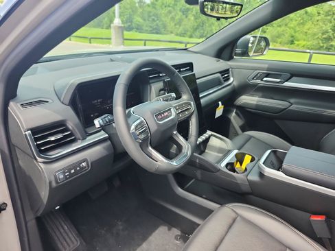 New 2026 GMC Terrain Elevation w/ Elevation Premium Package FWD image 12