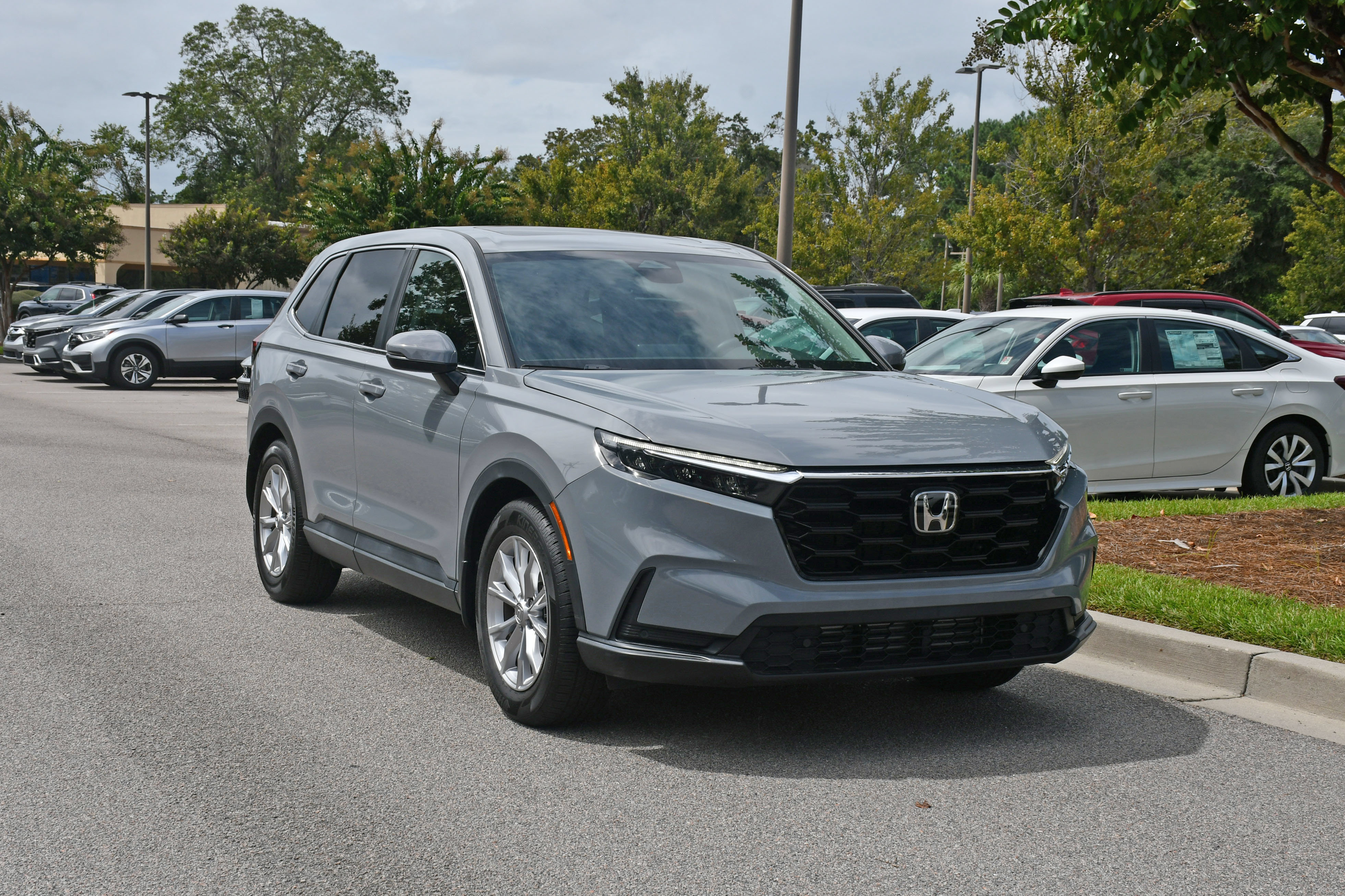 Used 2024 Honda CR-V EX-L image 6