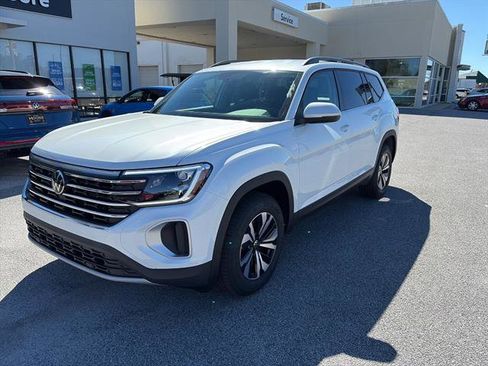 New 2026 Volkswagen Atlas SE FWD image 3