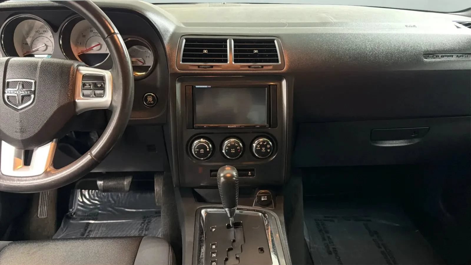 Used 2012 Dodge Challenger SXT RWD image 15