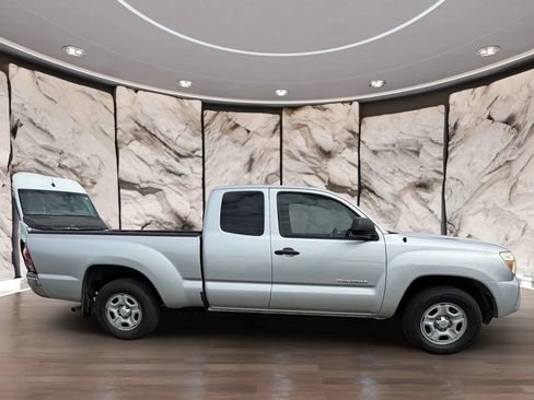 Used 2013 Toyota Tacoma 2WD Access Cab w/ SR5 Pkg image 4