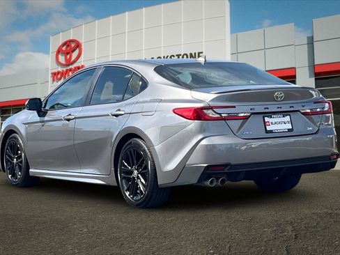 Used 2025 Toyota Camry SE w/ Multimedia Upgrade Package FWD image 5