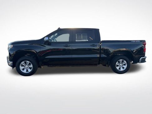 Used 2021 Chevrolet Silverado 1500 LT w/ Convenience Package II image 2