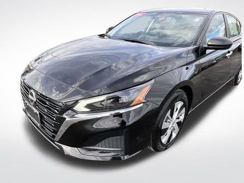 Certified 2025 Nissan Altima 2.5 S image 22