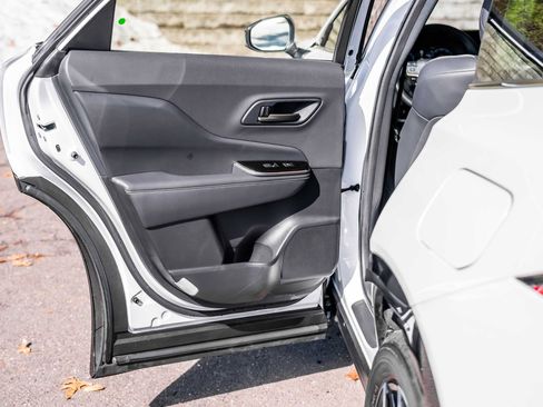 Certified 2025 Toyota Crown Signia XLE image 17