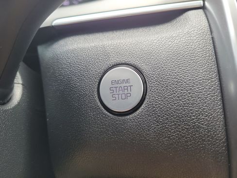 Certified 2023 Kia Sorento S w/ Panoramic Sunroof Package FWD image 32