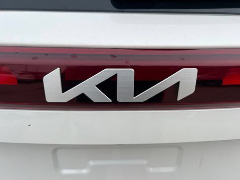 Certified 2024 Kia Seltos S FWD image 33