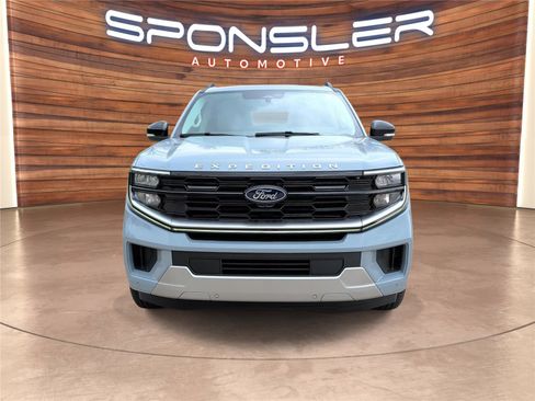 New 2026 Ford Expedition Max Platinum AWD/4WD image 9
