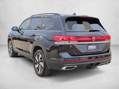Used 2025 Volkswagen Atlas SE image 8