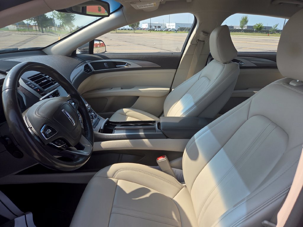 Used 2020 Lincoln MKZ AWD w/ Convenience Package image 12