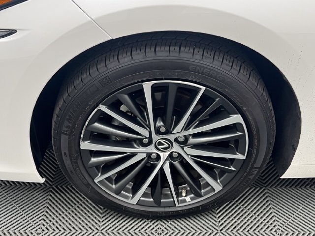 Certified 2025 Lexus ES 300h w/ Premium Package FWD image 21