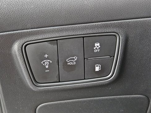 Used 2024 Hyundai Tucson Limited image 25