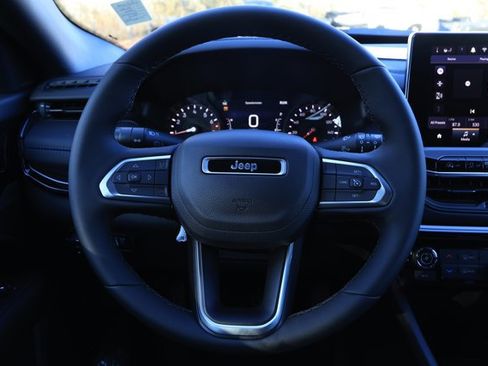 New 2026 Jeep Compass Latitude image 11