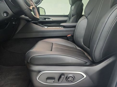 New 2026 Jeep Grand Wagoneer Limited AWD/4WD image 19