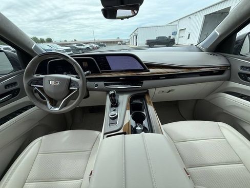 Certified 2024 Cadillac Escalade Sport Platinum AWD/4WD image 22