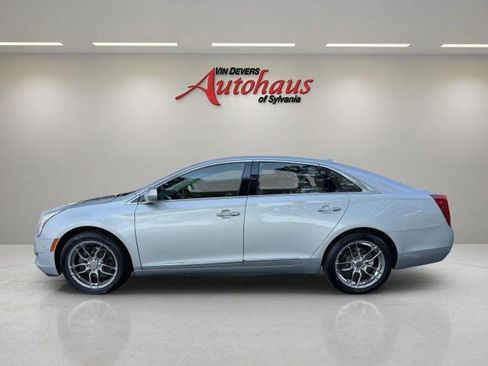 Used 2017 Cadillac XTS Luxury FWD image 5