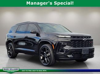 Used 2024 Chevrolet Traverse RS video 1