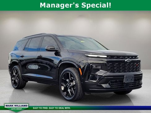 Used 2024 Chevrolet Traverse RS image 1