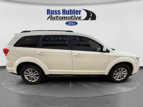 Used 2017 Dodge Journey SXT w/ Comfort/Convenience Group FWD image 7