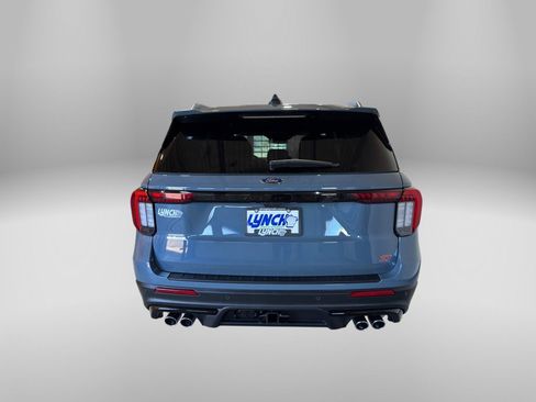 Used 2025 Ford Explorer ST image 4