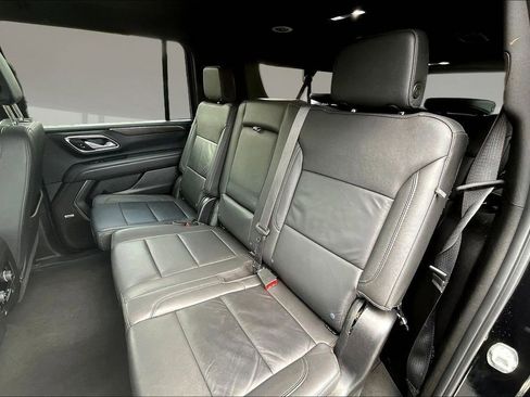 Used 2024 Chevrolet Suburban LT AWD/4WD image 19