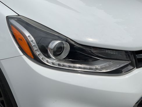 Certified 2022 Chevrolet Trax LT w/ Sport Edition FWD image 29