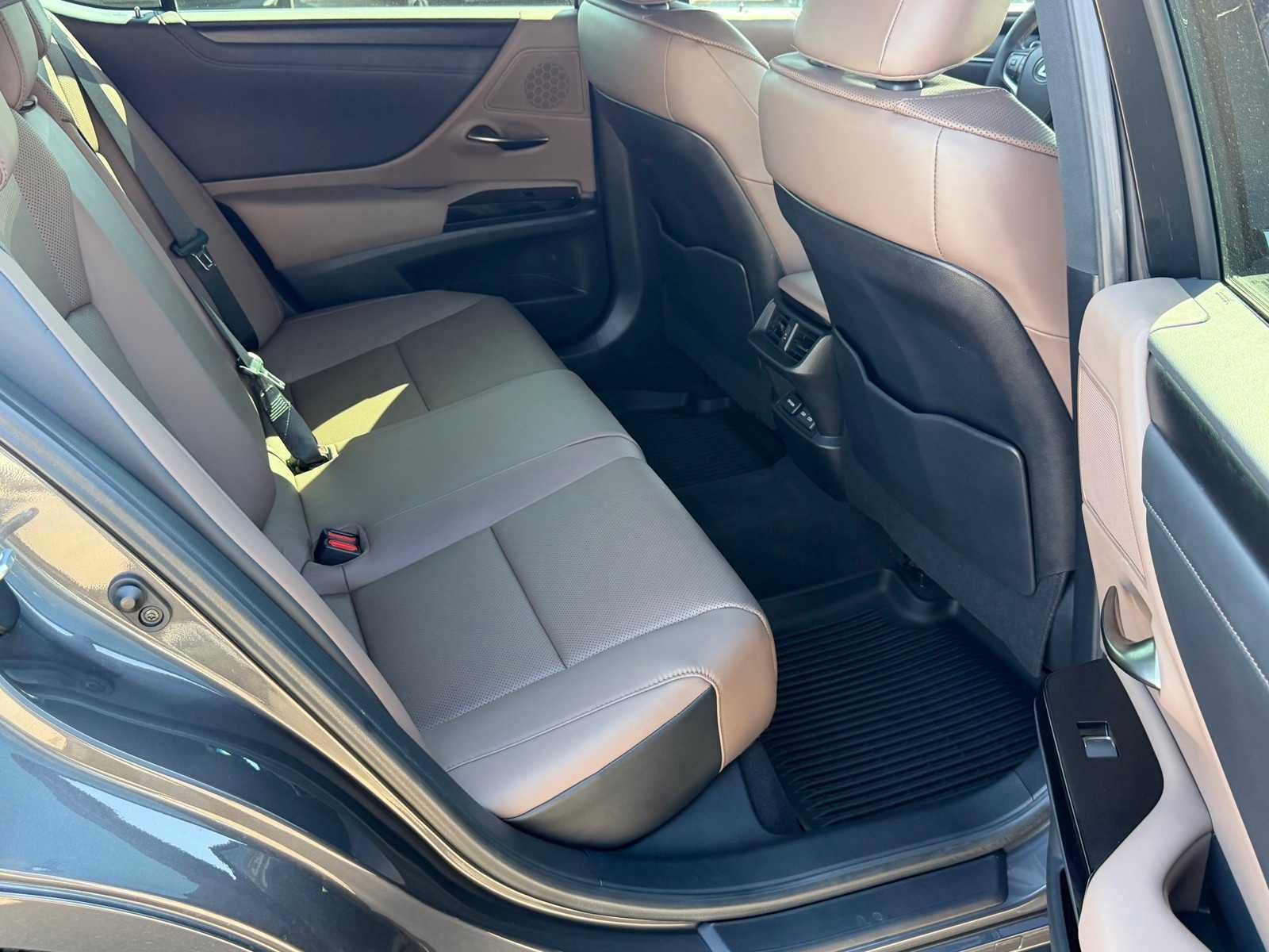 Used 2023 Lexus ES 350 w/ Premium Package FWD image 26