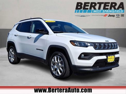 Certified 2022 Jeep Compass Latitude w/ Sun and Sound Group AWD/4WD image 1