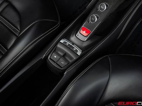 Used 2019 Ferrari 488 Spider RWD image 36