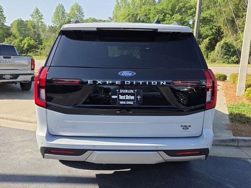 New 2025 Ford Expedition Platinum w/ Driver's Package image 14